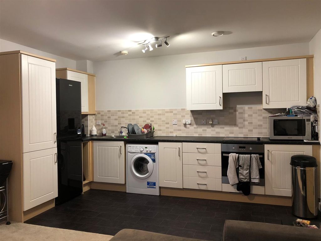 Property photo 3 of 8 5.Jpg