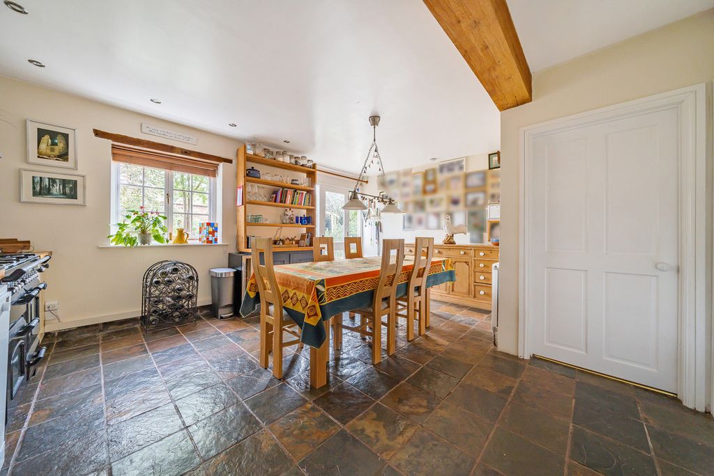 Property photo 2 of 22