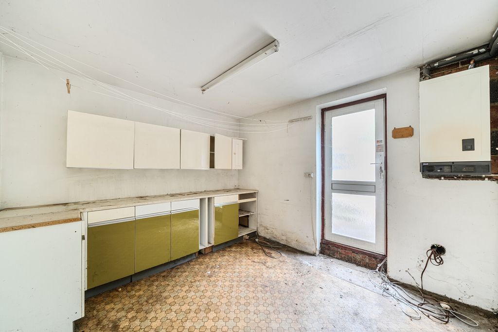 Property photo 2 of 15 1348470-5-68B9959...