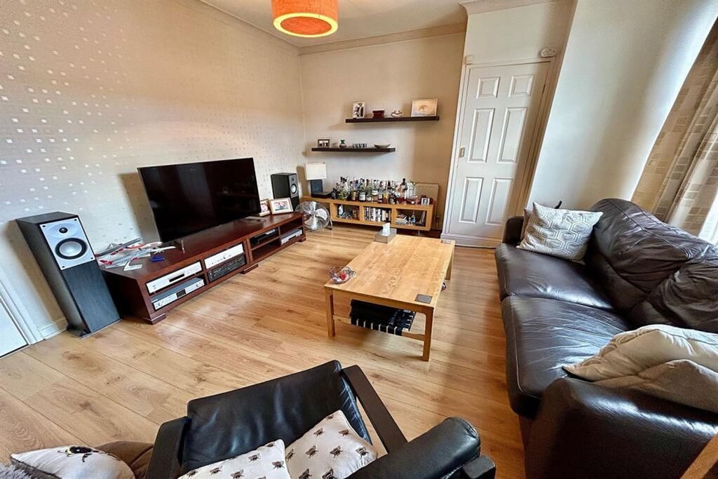 Property photo 3 of 8