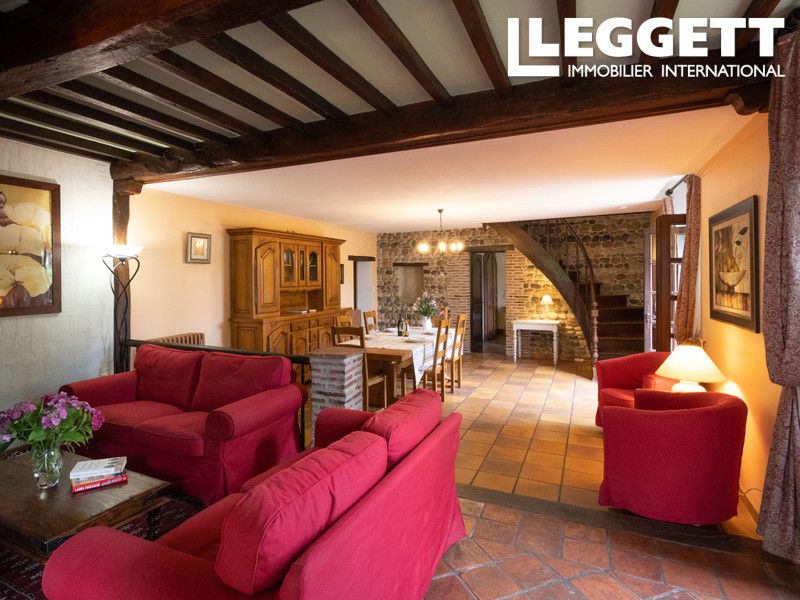 Property photo 2 of 10