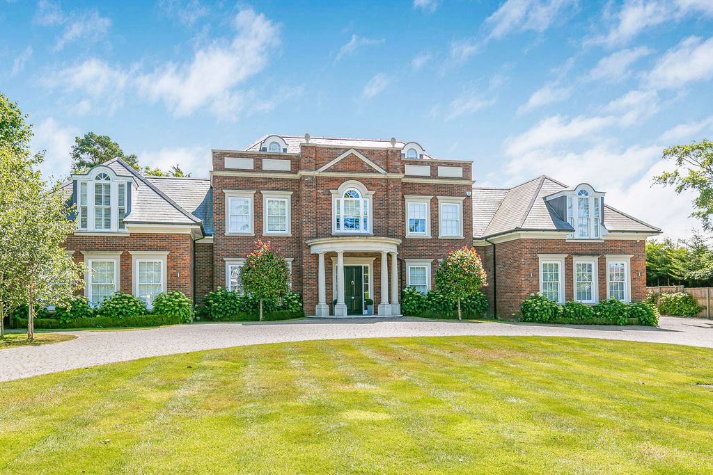 Property photo 1 of 44