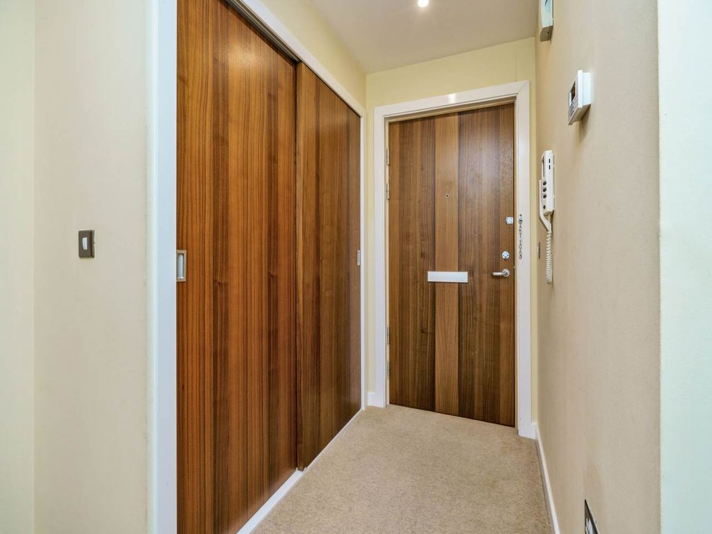 Property photo 3 of 13 Hallway