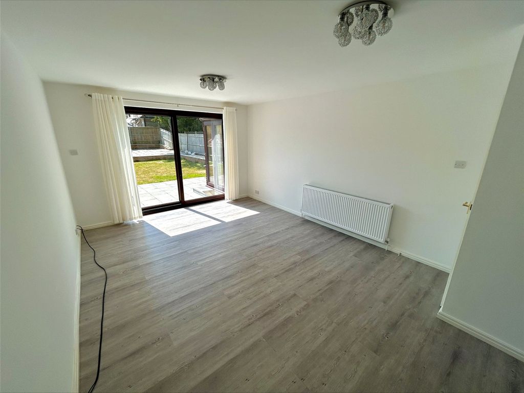 Property photo 2 of 26 Picture No. 52