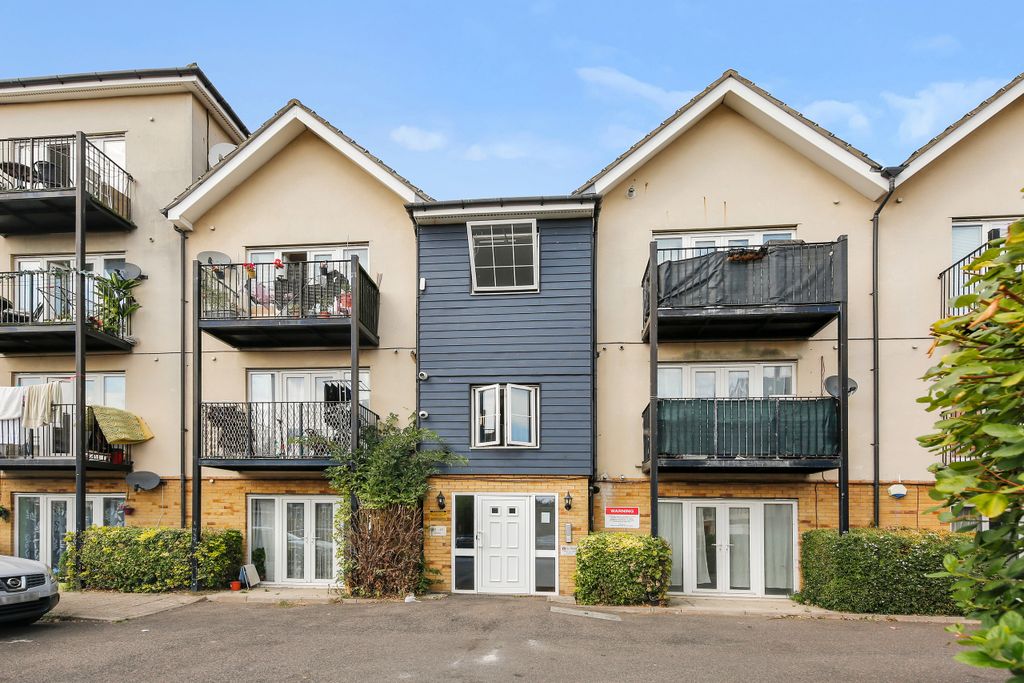 Property photo 1 of 15 _W6B9999