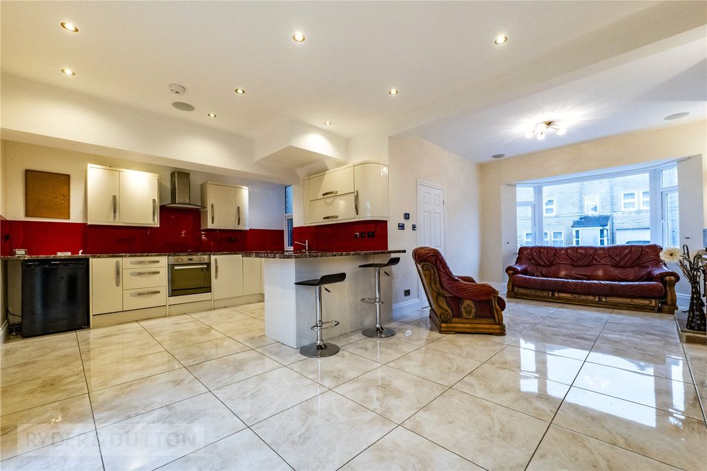 Property photo 2 of 20 Open Plan