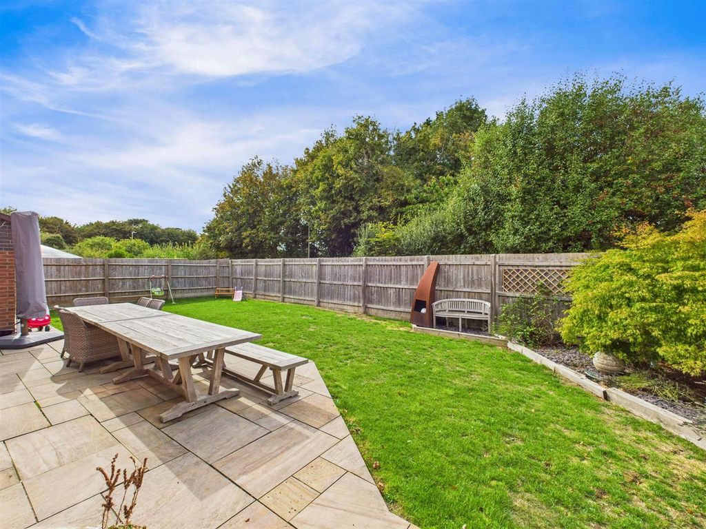 Property photo 3 of 19