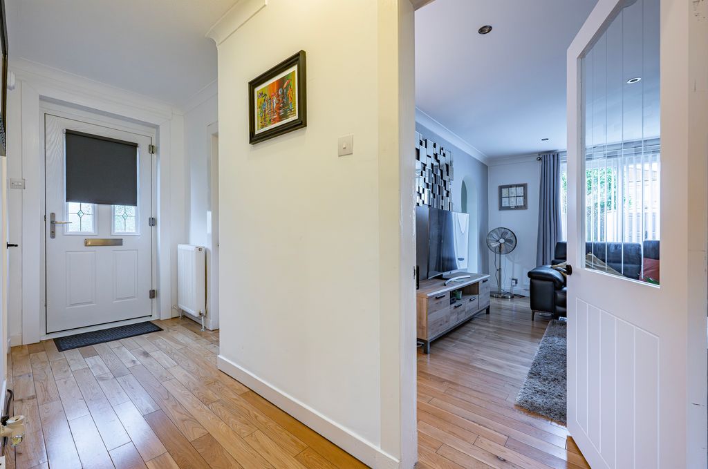 Property photo 2 of 35