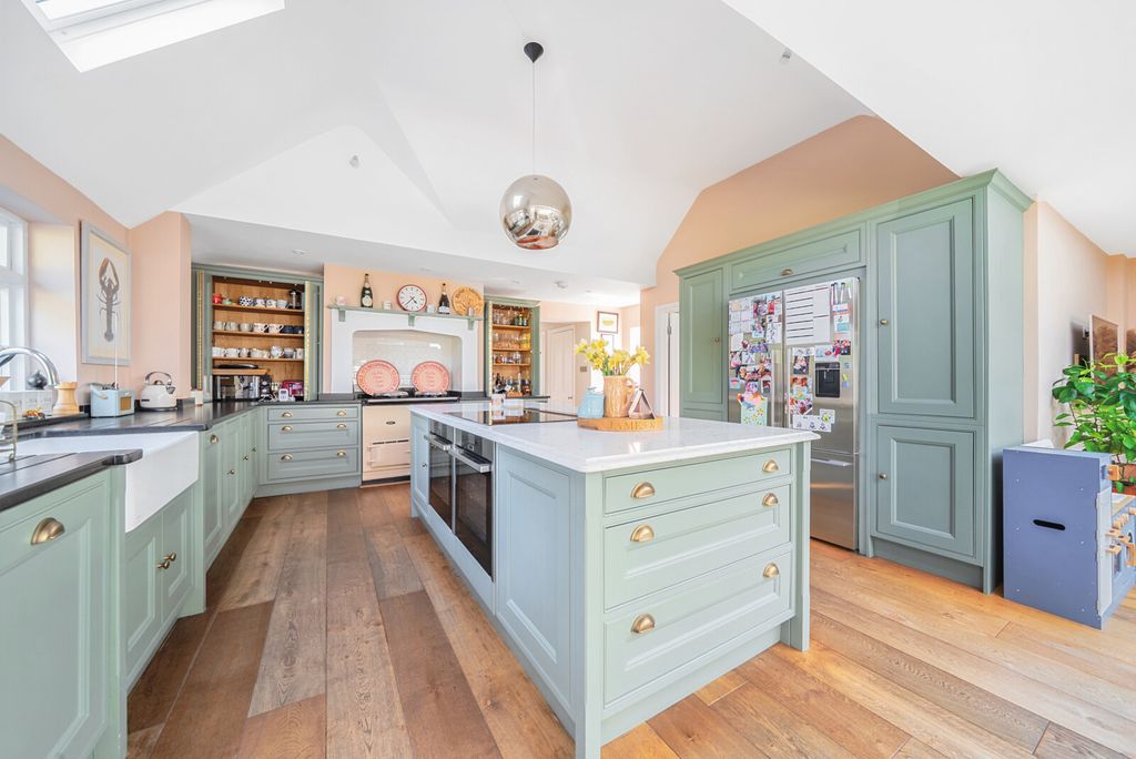 Property photo 2 of 14 1449975-7-69E9065...