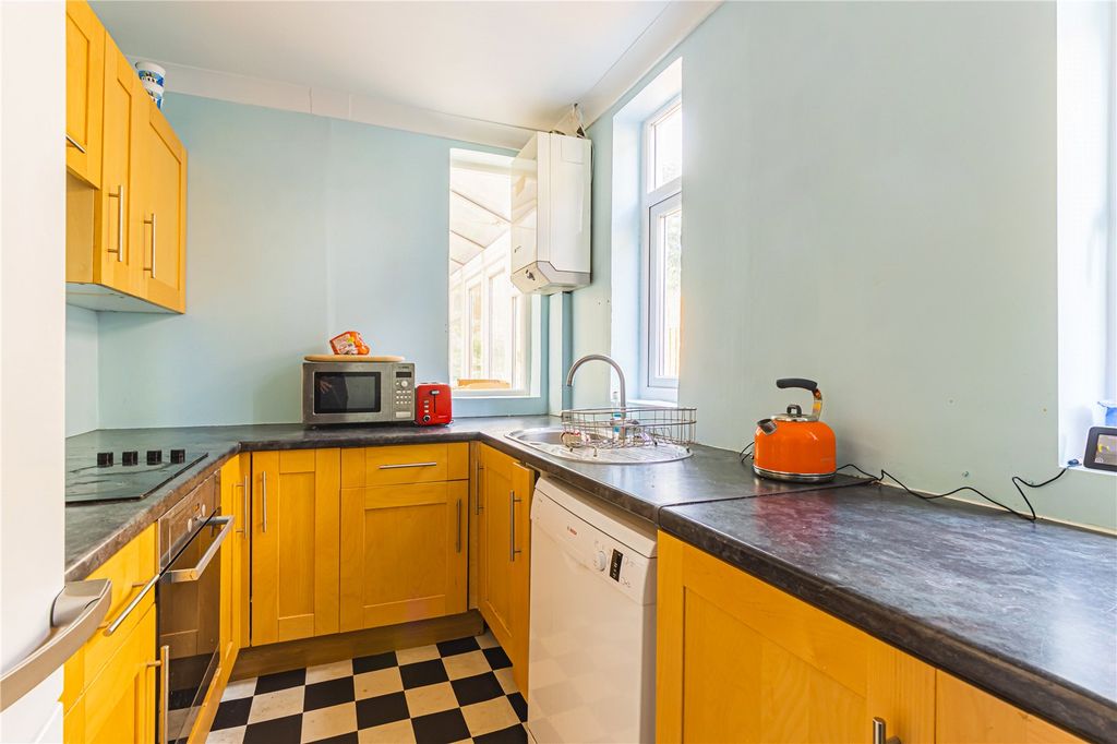 Property photo 3 of 15 Picture No. 32