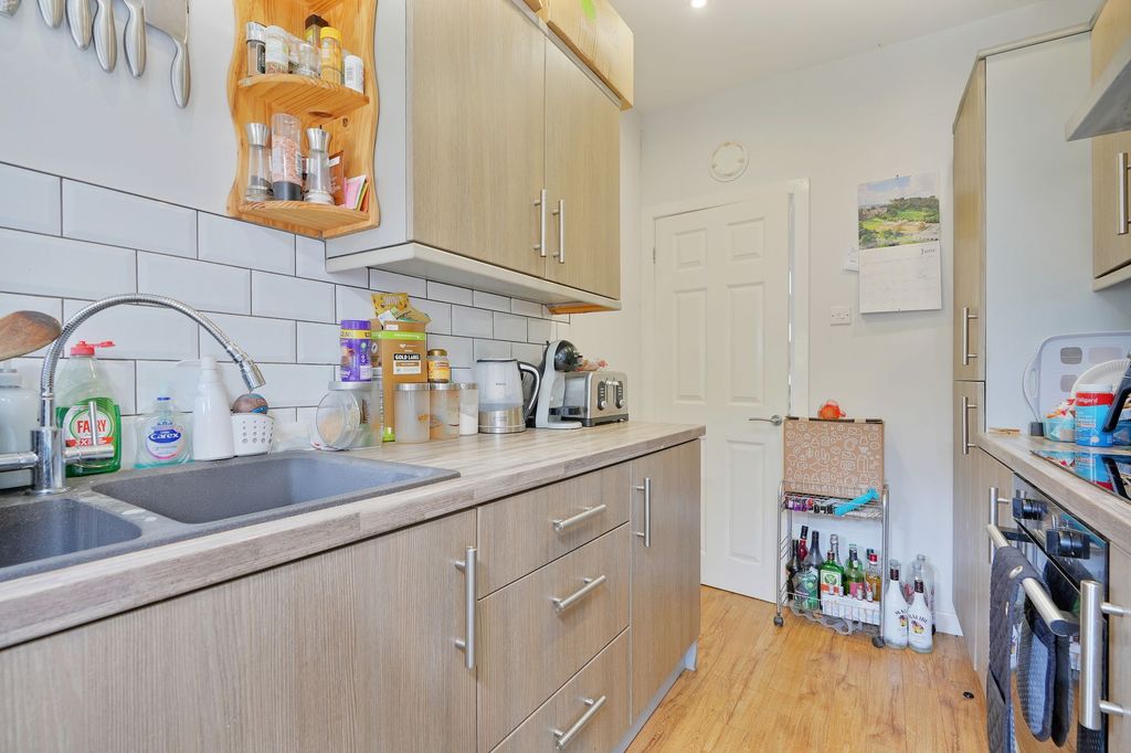 Property photo 2 of 29