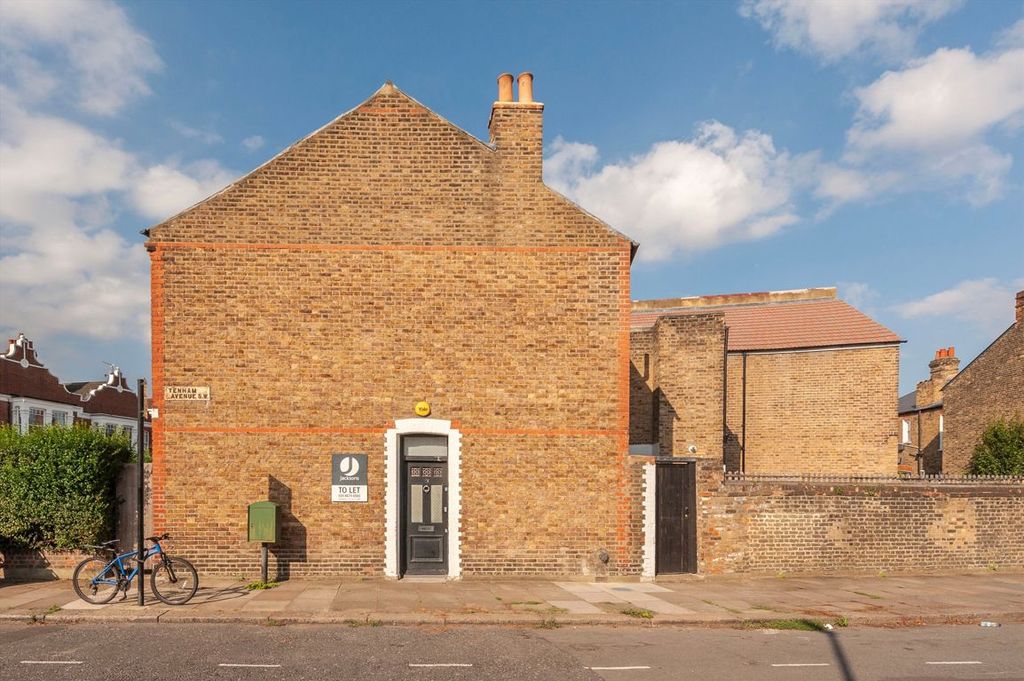 Property photo 1 of 6