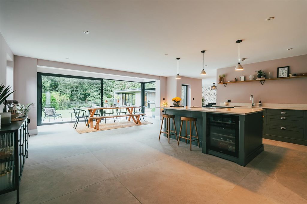 Property photo 2 of 45 Dining Kitchen