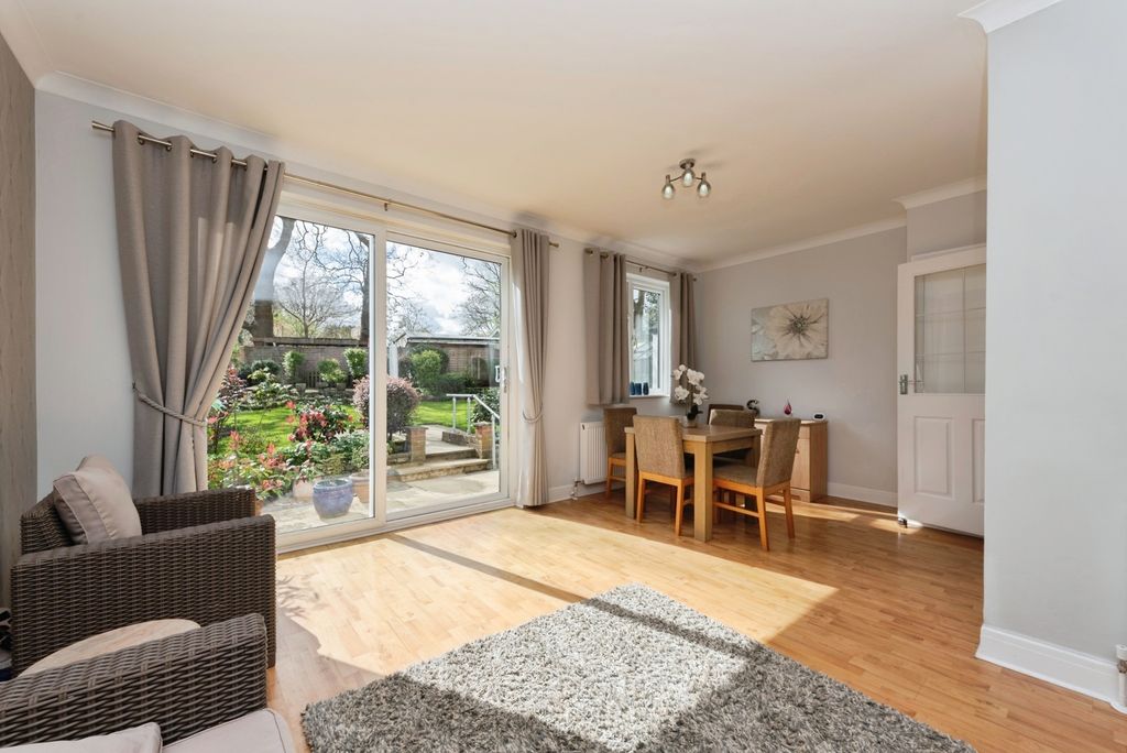 Property photo 3 of 20 Dining Room