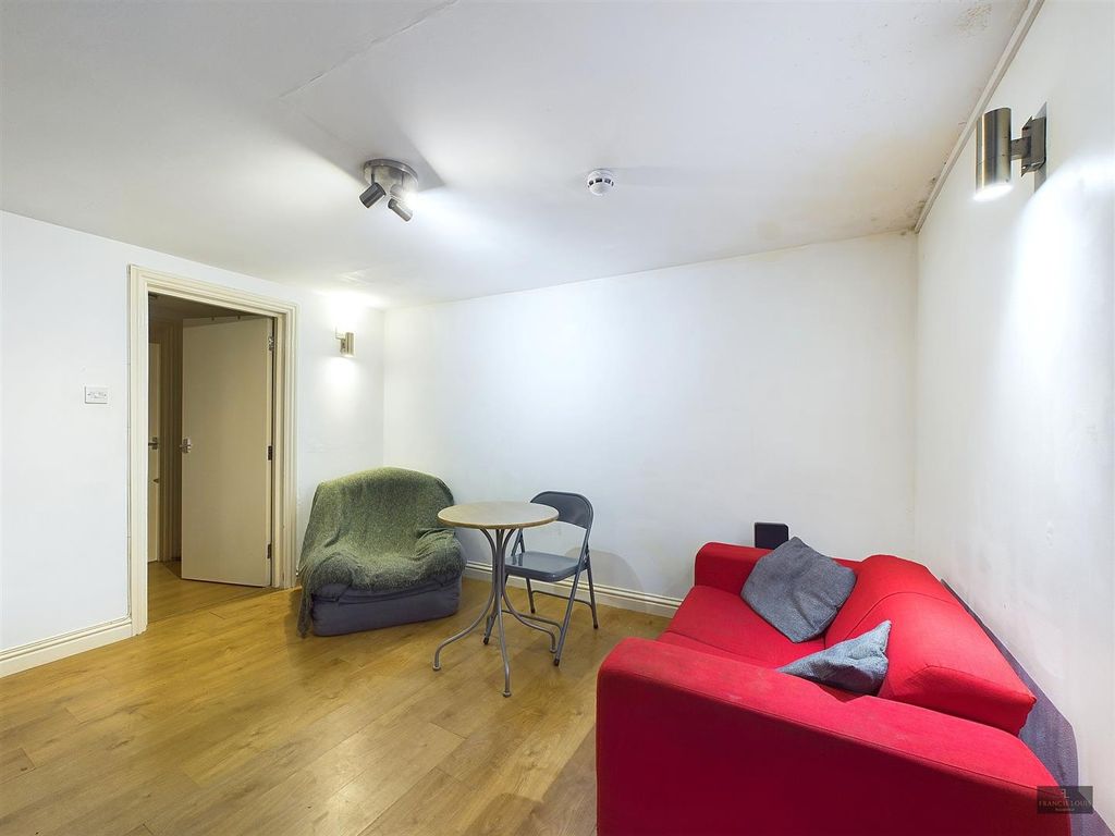 Property photo 1 of 7 Cam02887G0-Pr0371-Still002.Jpg