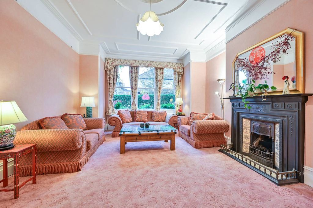 Property photo 1 of 43