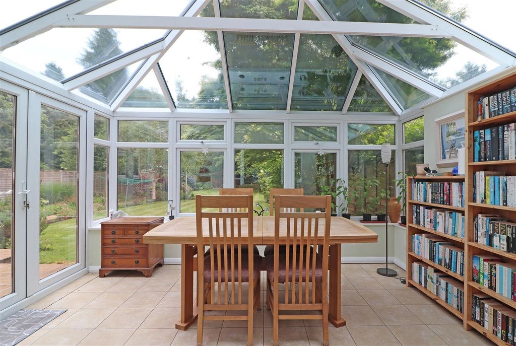 Property photo 2 of 31