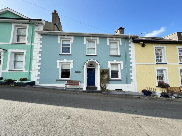 Property photo 1 of 53