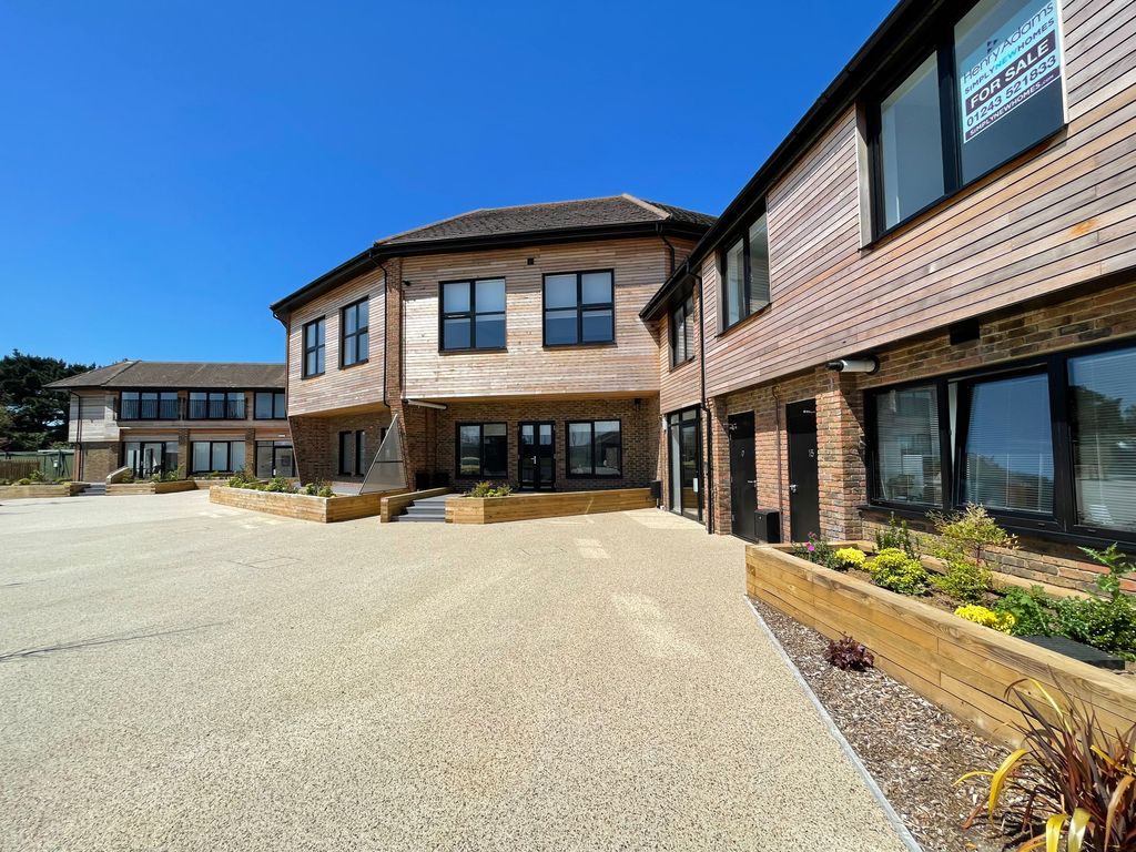 Property photo 1 of 15 Streetview