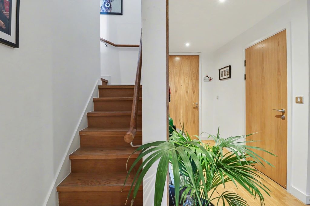 Property photo 3 of 17 Img_0542