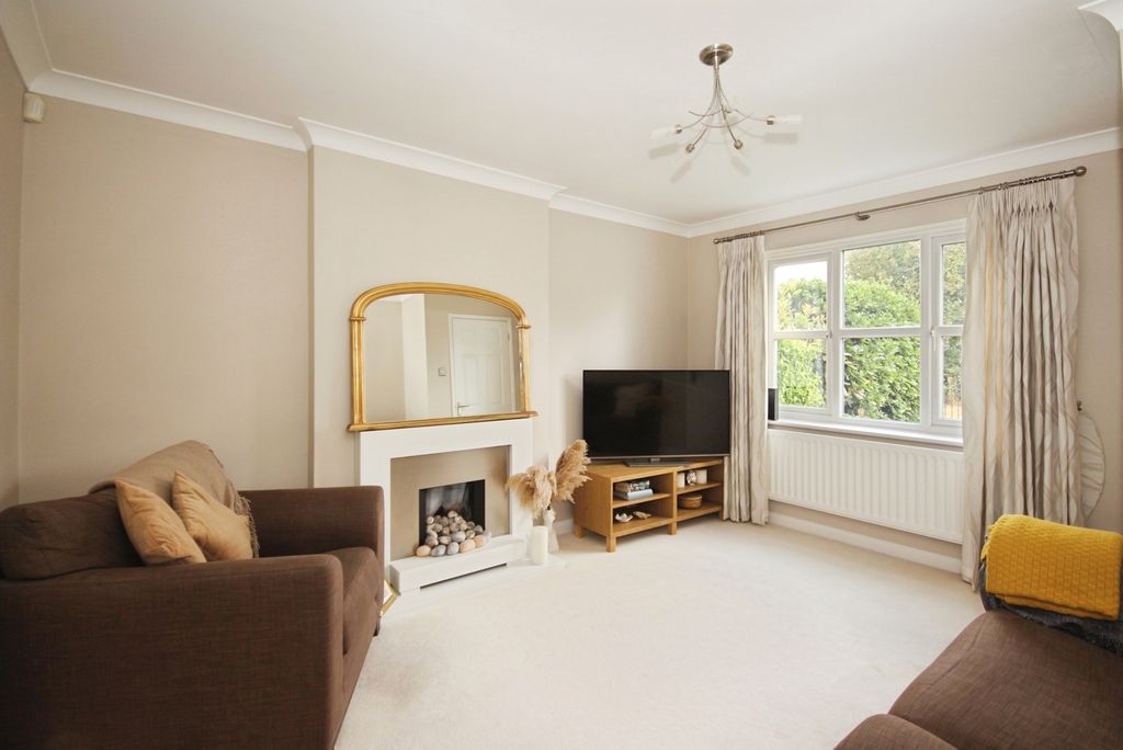 Property photo 2 of 15 Pbox-Img.Jpg