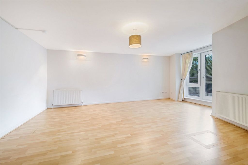 Additional image 4 of 2 bed flat for salePark Road, Hamilton, South Lanarkshire ML3