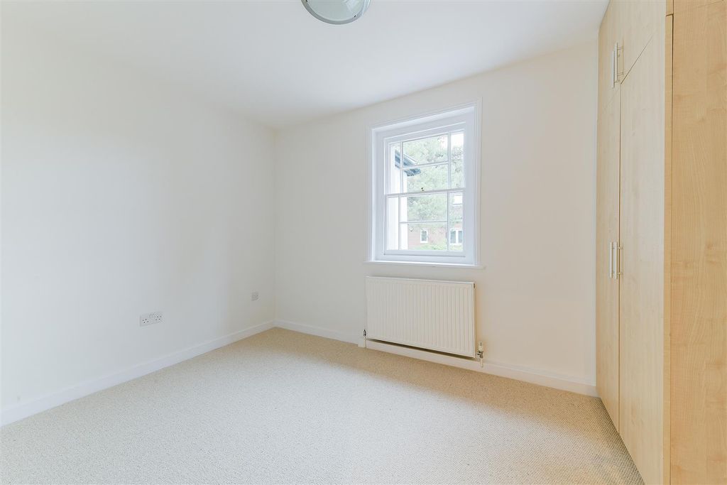 Property photo 3 of 10 High Street1.Jpg