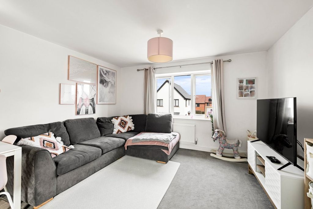 Property photo 2 of 14