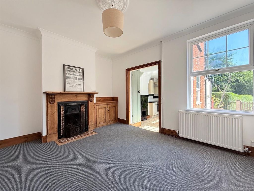 Property photo 3 of 20 Dining Room