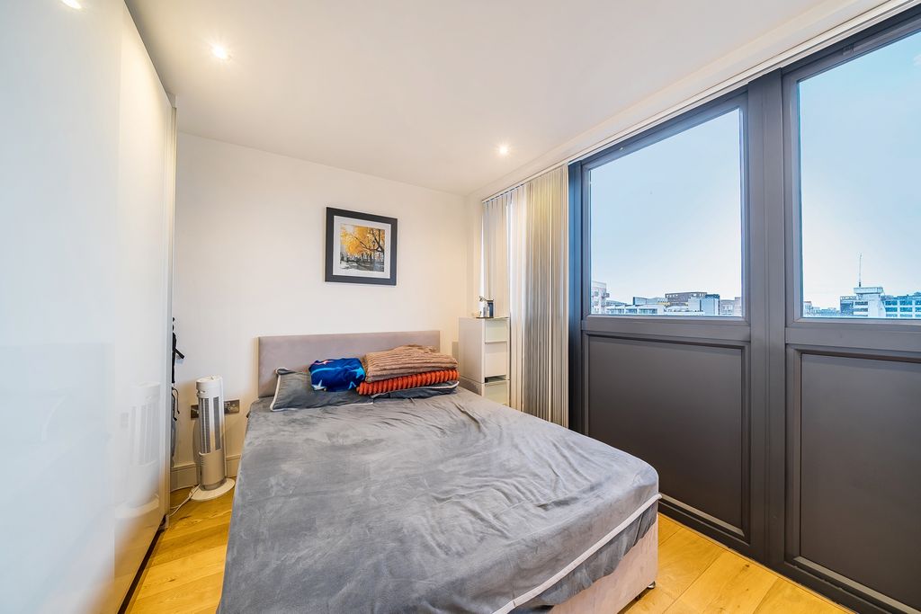 Property photo 3 of 14 Photo 12