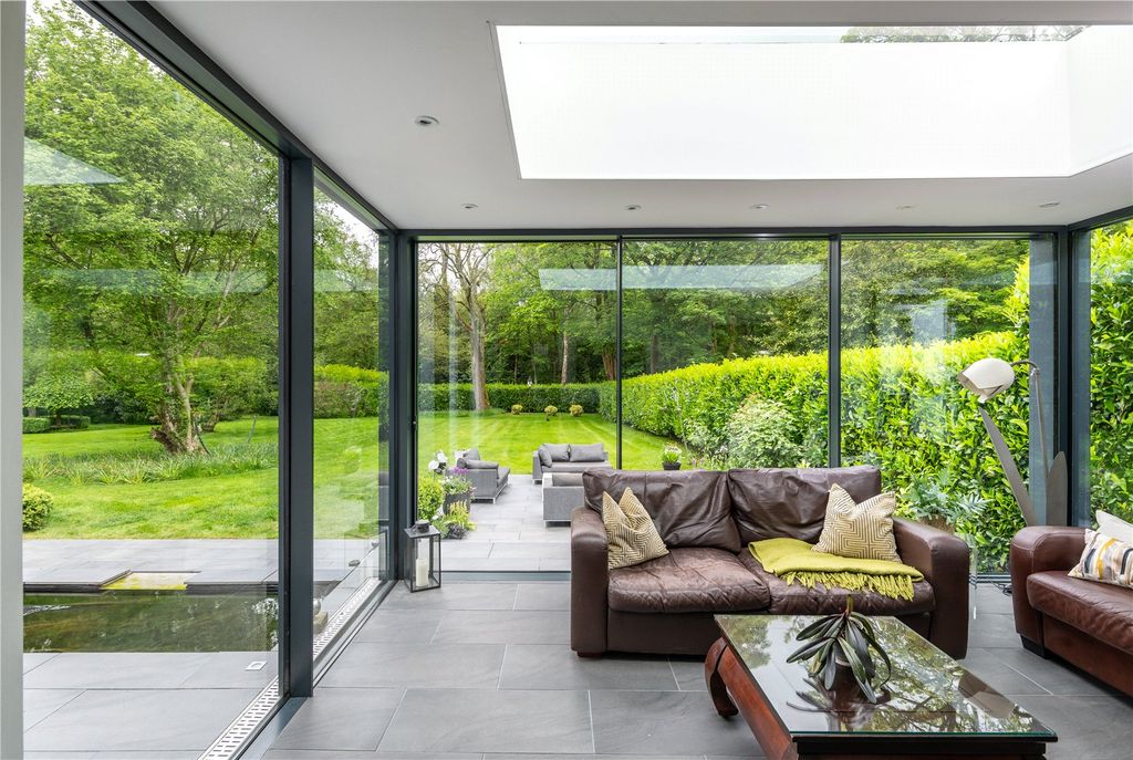 Property photo 3 of 41 Garden Room