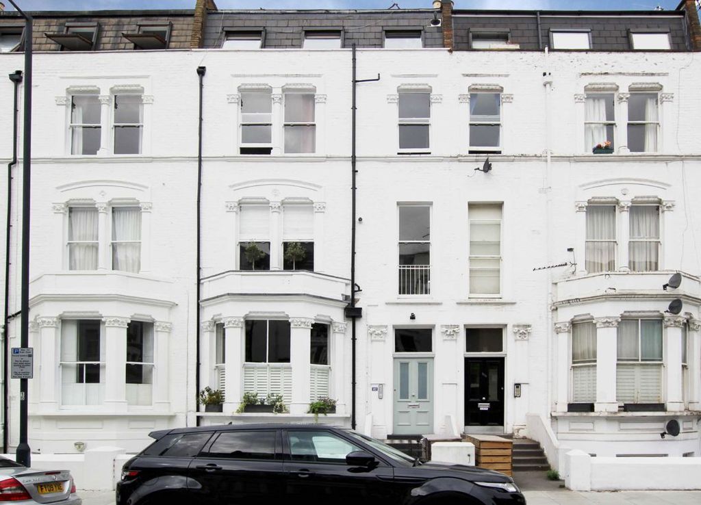 Property photo 1 of 3