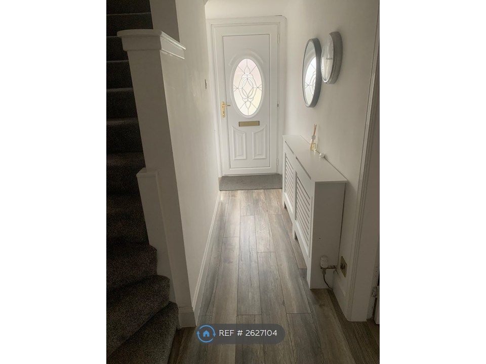 Property photo 1 of 15 Entrance Hall