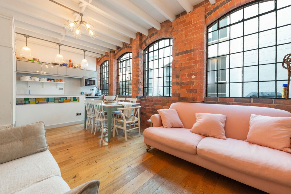 Property photo 3 of 23 Img-6082