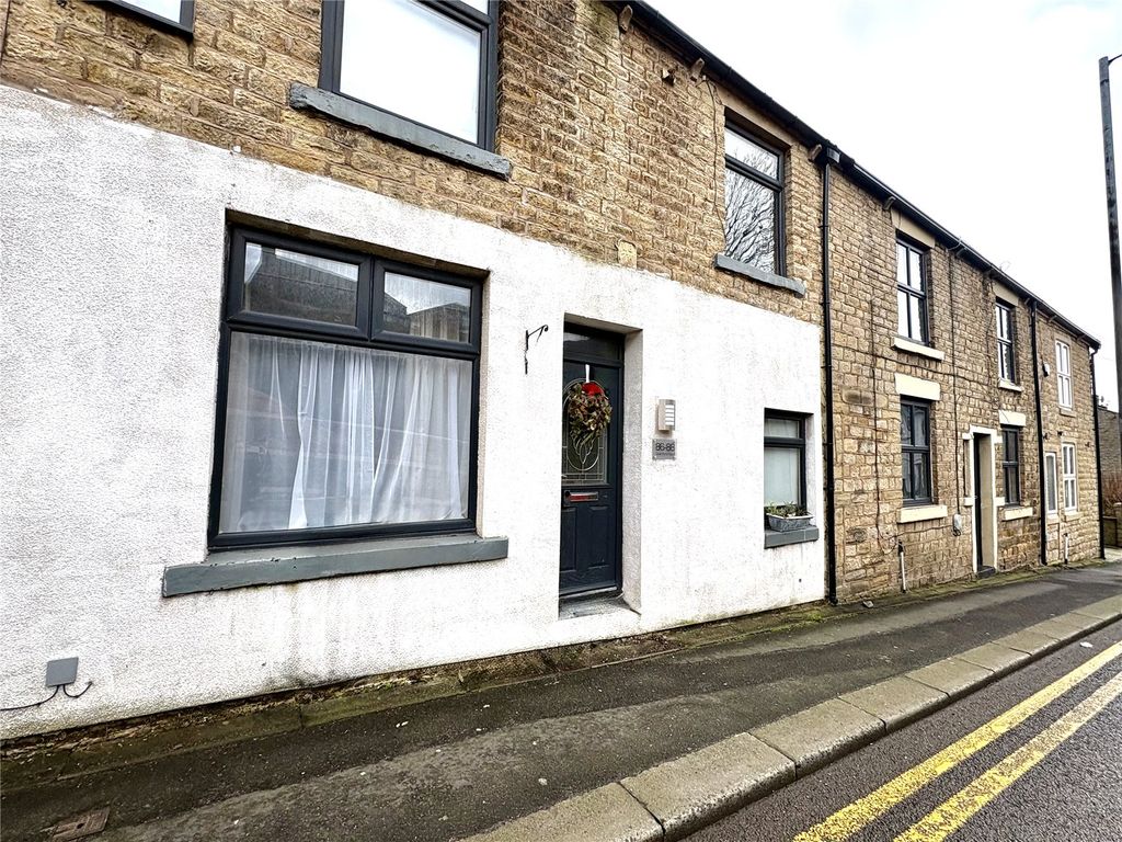 Property photo 1 of 12 External