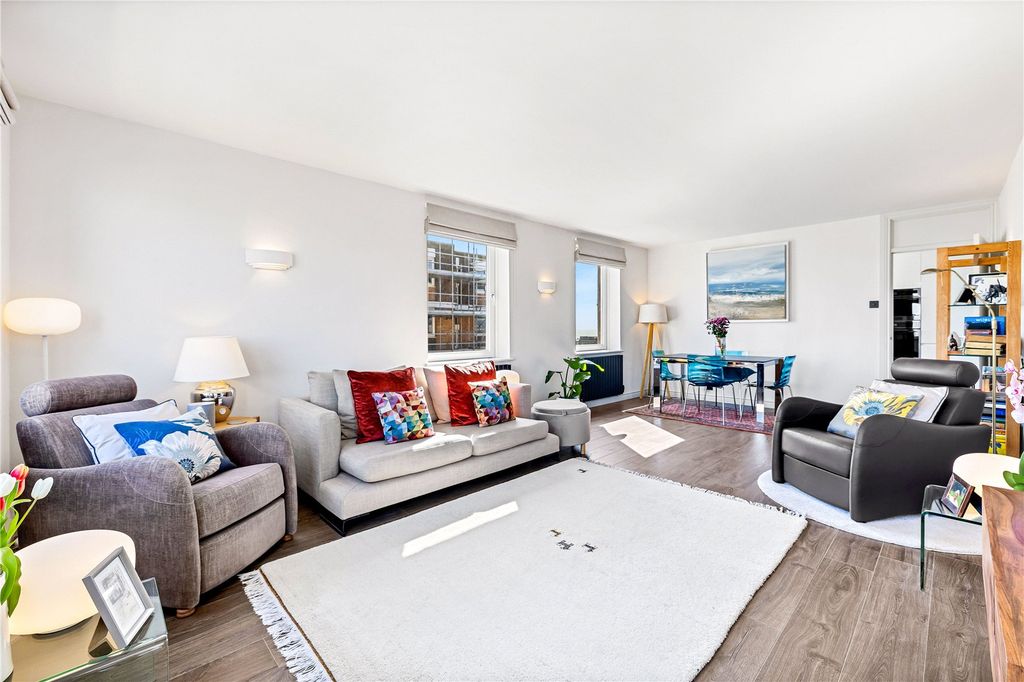 Property photo 2 of 19 Picture No. 04