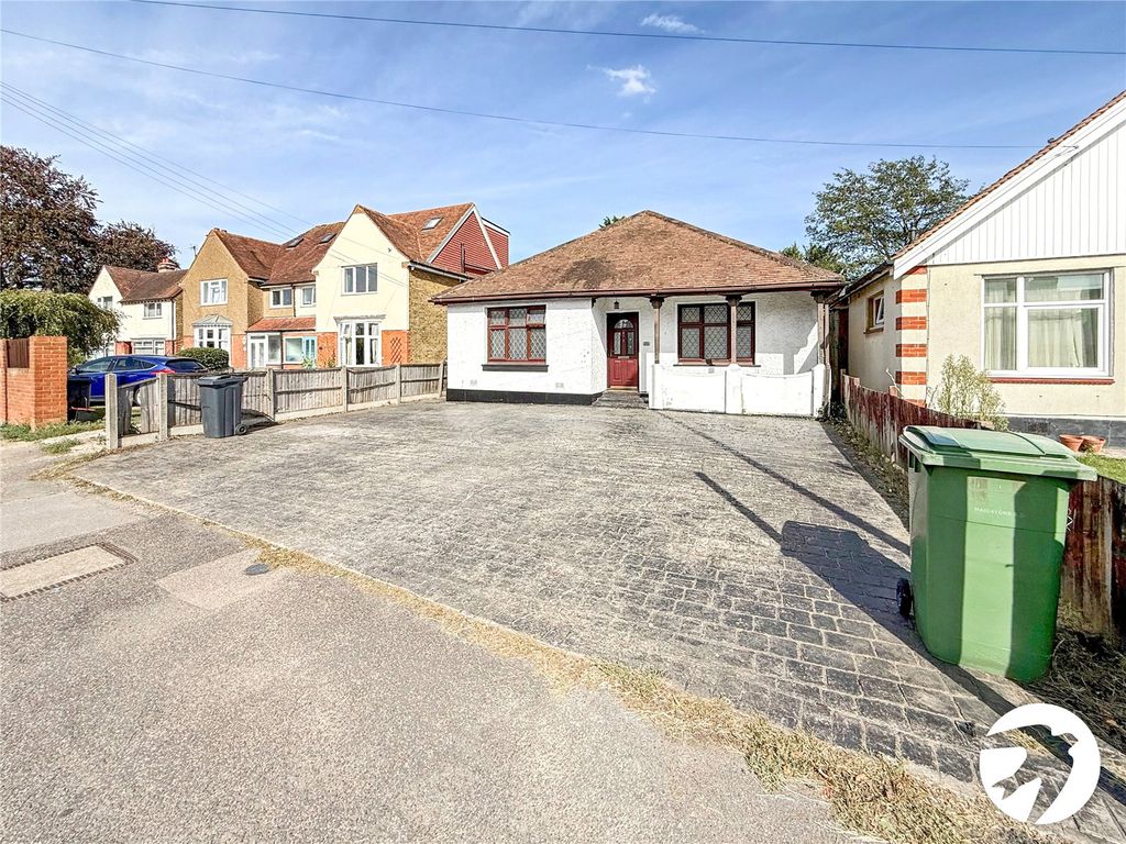 Property photo 1 of 18 External