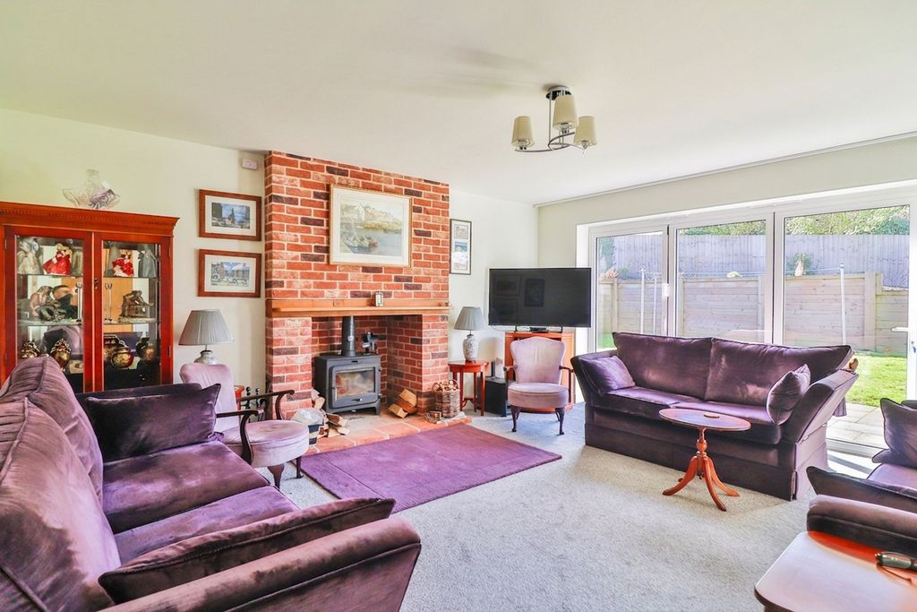 Property photo 2 of 18