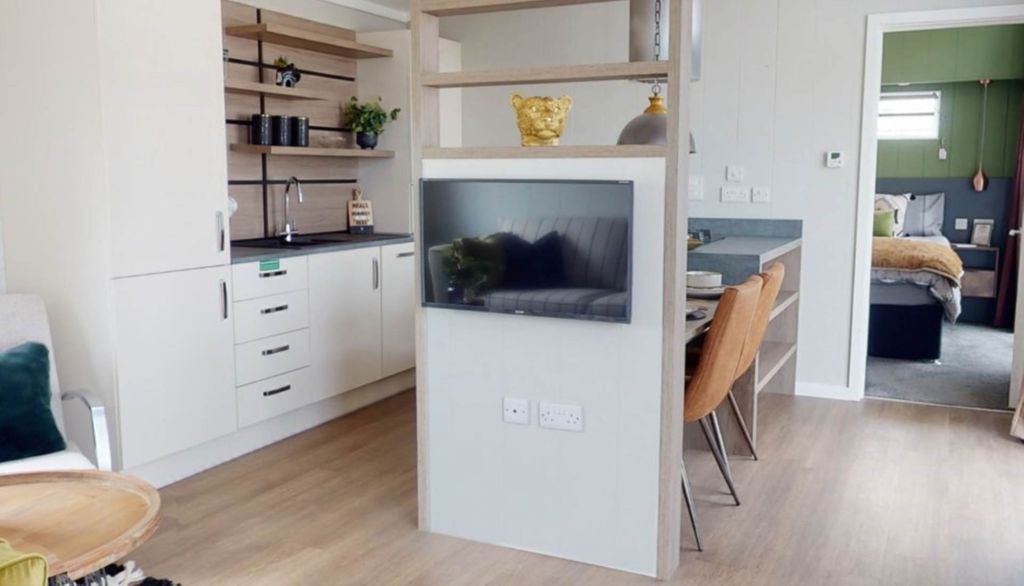 Property photo 3 of 13