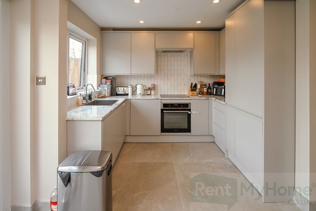 Property photo 2 of 22 Pro0765