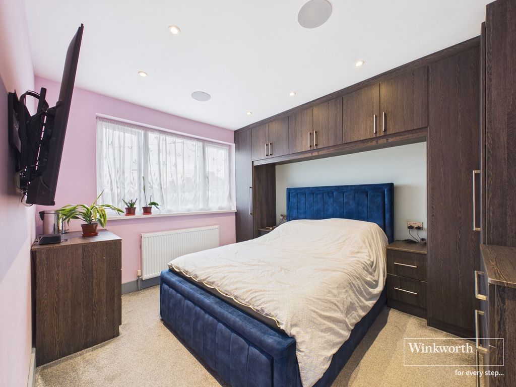 Property photo 3 of 8 Photograph