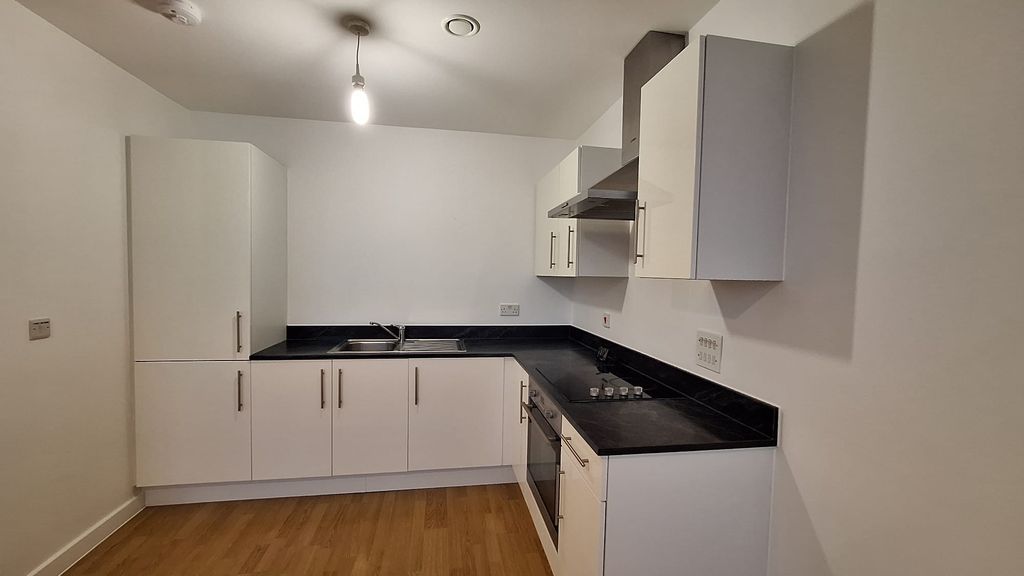 Property photo 3 of 7 Kitchen