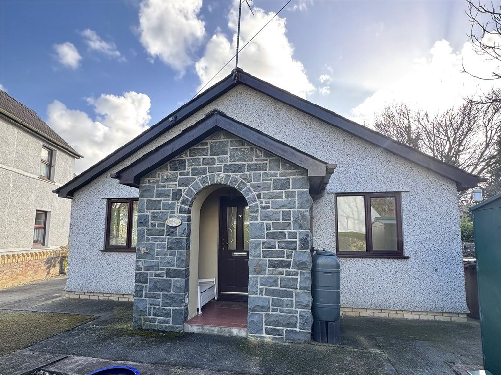 Property photo 1 of 8 Picture No. 06