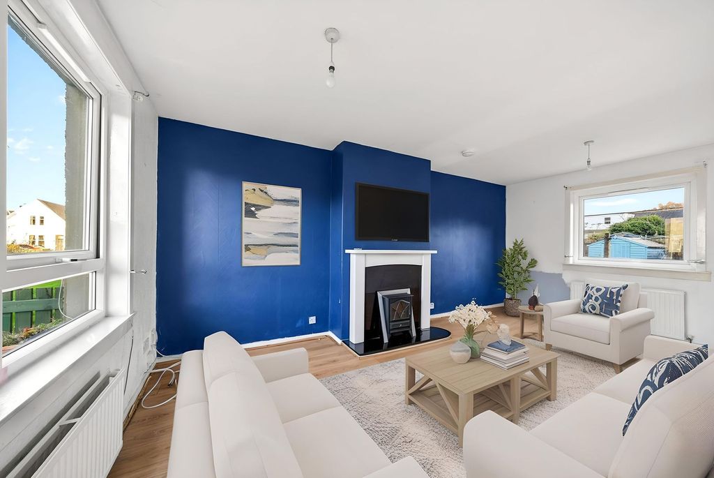 Property photo 2 of 29 Staged Lounge