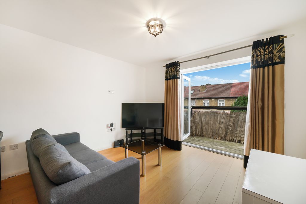 Property photo 2 of 11