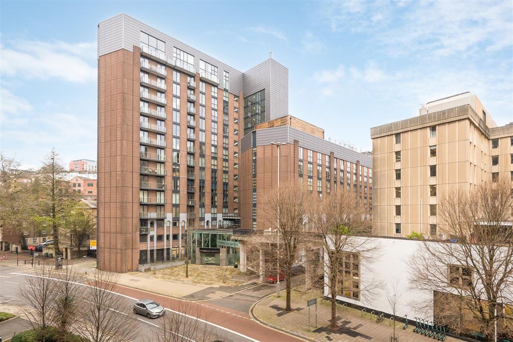 Property photo 1 of 21 Number One Building.Jpg