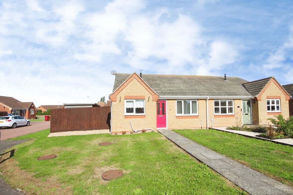 Property photo 1 of 11 Front