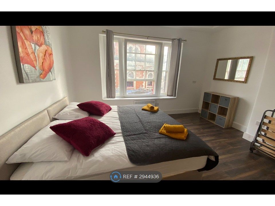 Property photo 2 of 21