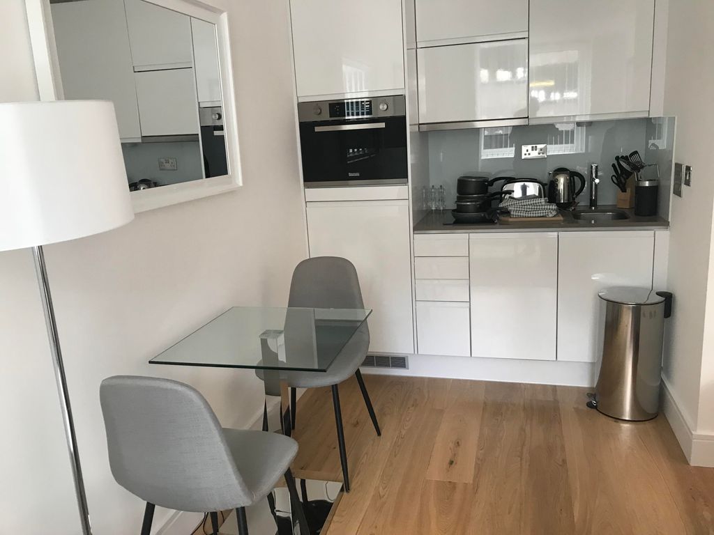 Property photo 1 of 7 Kitchen