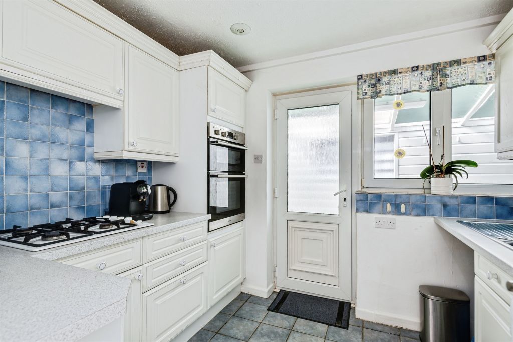 Property photo 3 of 18